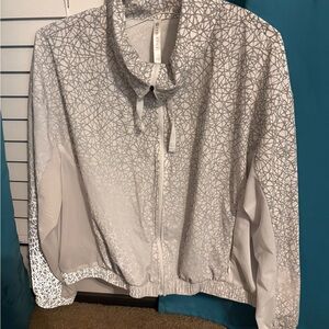 Fabletics 🤸 White and Gray Geometric Bomber Jacket